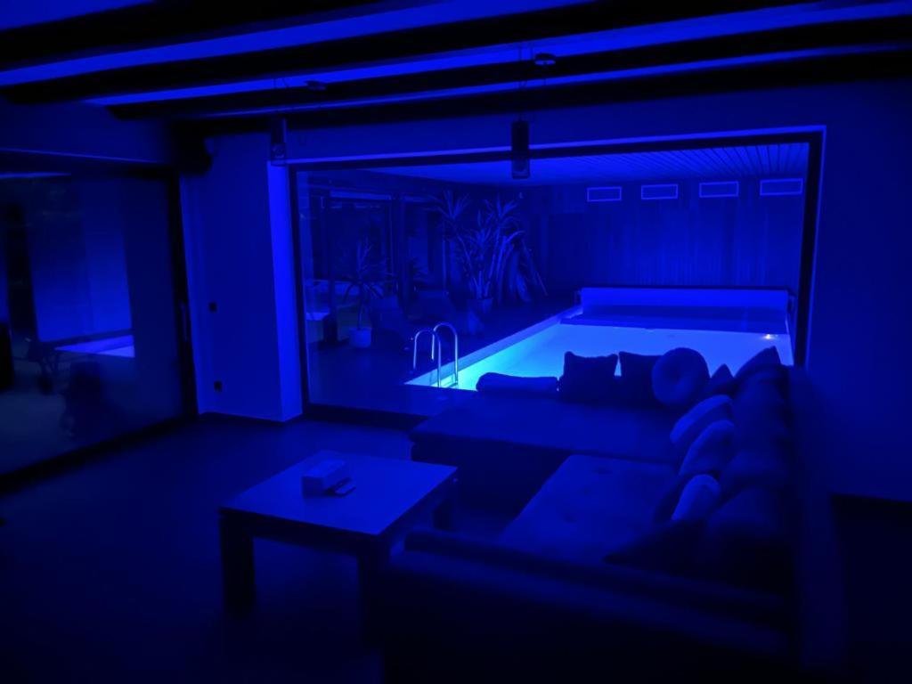 Park Villa Ferienwohnung Mit Pool Und 3 Schlafzimmer Uelzen Exterior foto